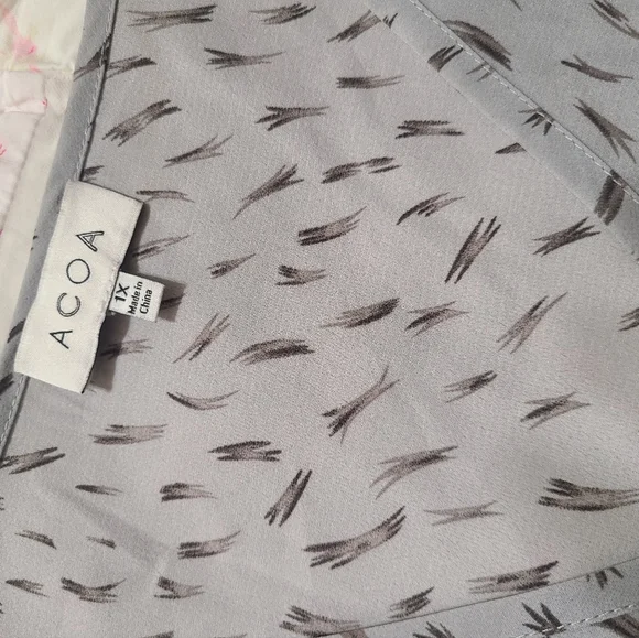 Top - Picture 2 of 5